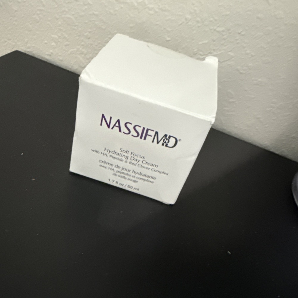 NassifMD Soft Focus Hydrating Day Cream 1.7 Fl. Oz. New Free Shipping